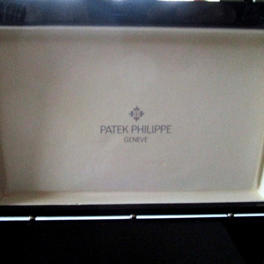 PATEK PHILIPPE ~ Geneva WRIST WATCH Display Box BEAUTIFUL Polished Wood - Picture 8 of 8